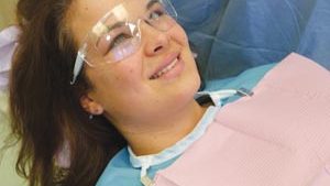 CROSSTEX APRONS - PLASTIC & NYLON(ea)